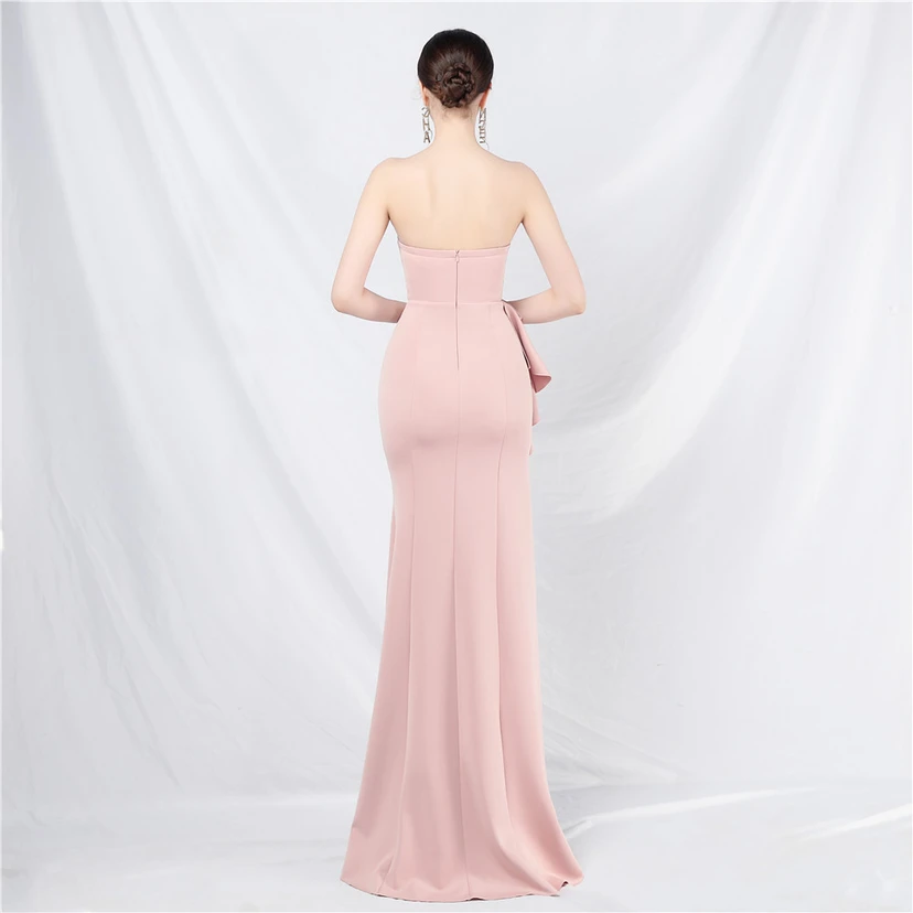 Brautjungfern-Empfangsdinner: Schulterfreies, trägerloses, langes Abendkleid view 15
