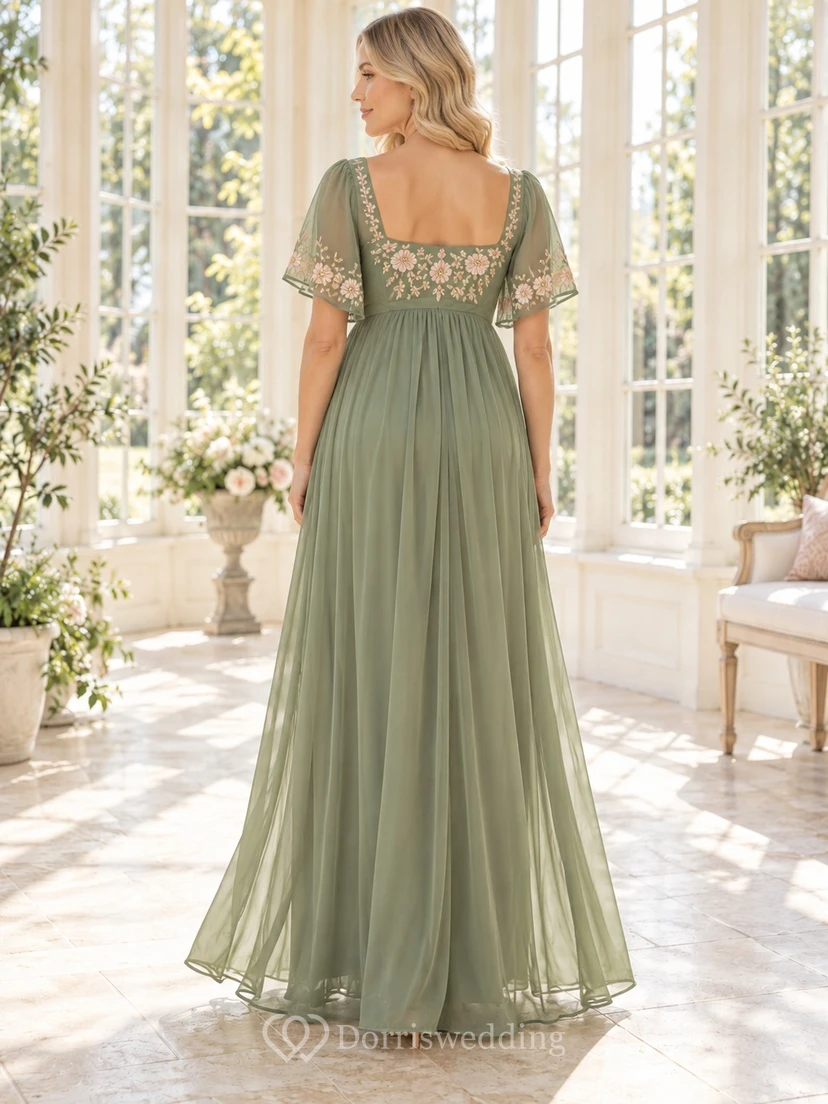Vestido de gasa premamá con cuello cuadrado, bordado floral color salvia y mangas con volantes view 2