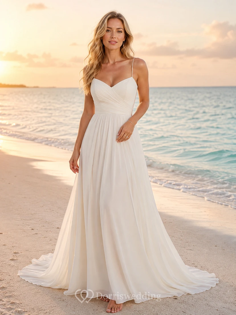Robe de mariée de plage en mousseline, coupe trapèze, bretelles spaghetti, traîne et dos nu