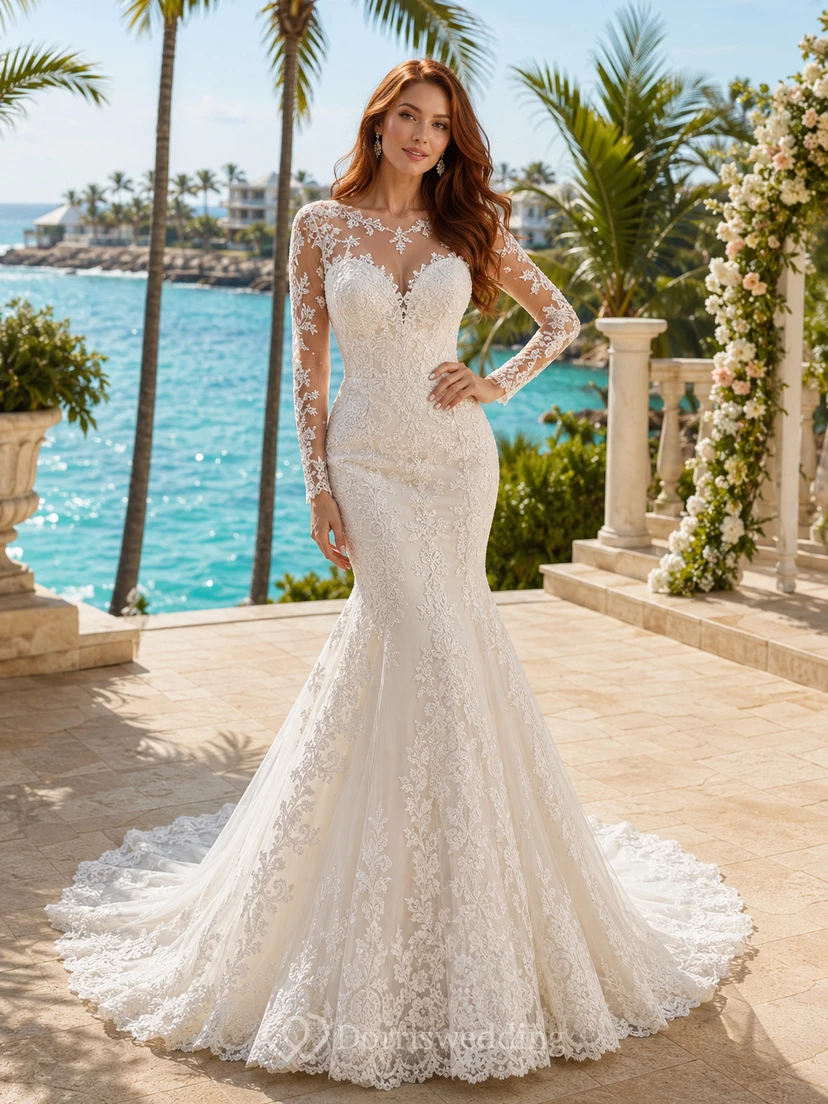 Robe de mariée sirène en dentelle à manches longues et décolleté plongeant en V, avec traîne chapelle, idéale pour une destination.