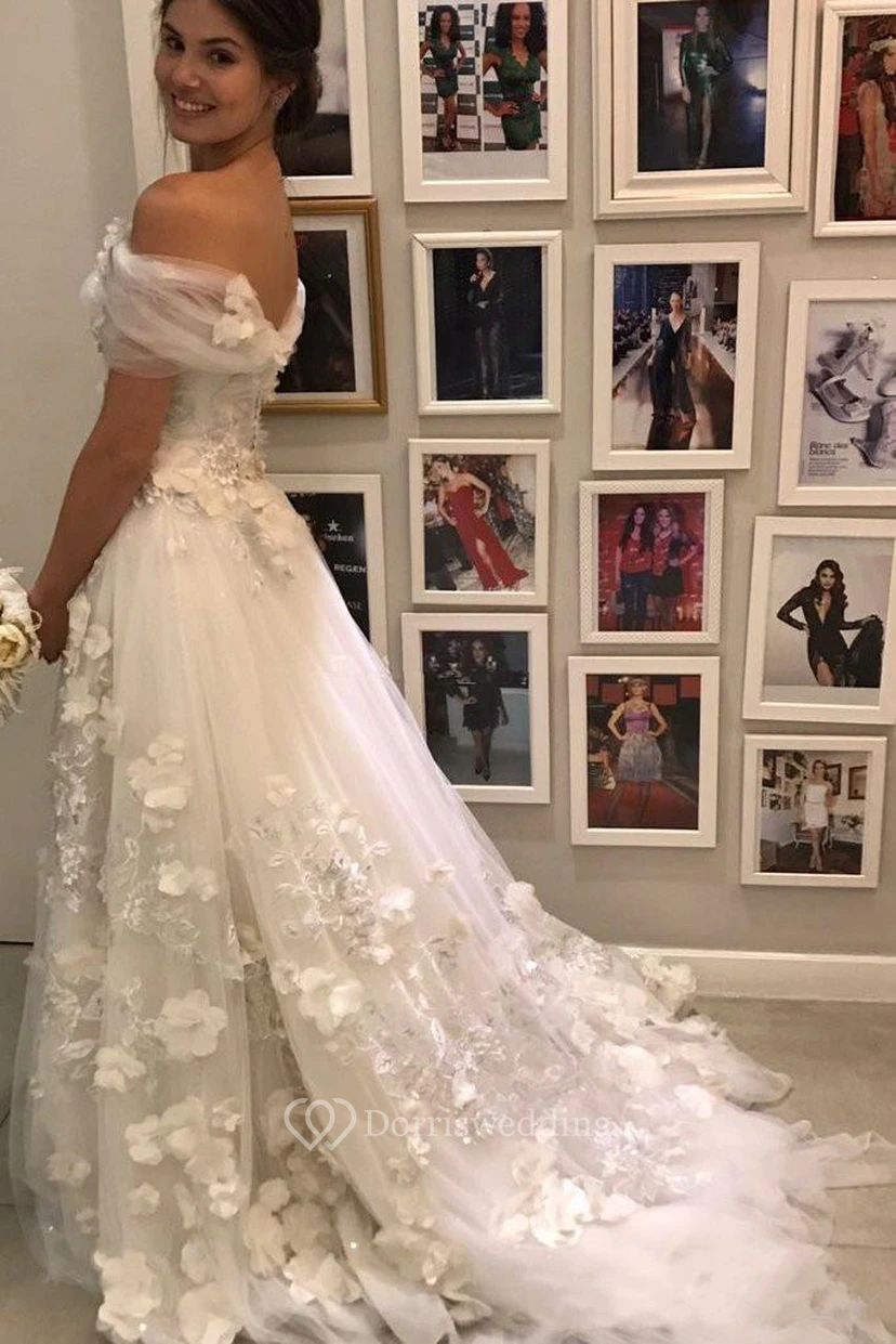 Romantisches, schulterfreies A-Linien-Brautkleid im Gartenstil aus Tüll mit kurzen Ärmeln – ein schlichtes, elegantes Brautkleid view 2