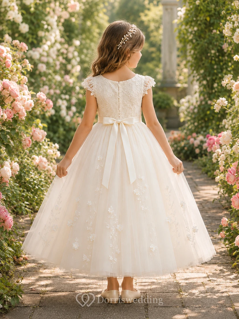 Blumenmädchenkleid aus elfenbeinfarbener Spitze und Tüll, A-Linie, kurze Ärmel, Rundhalsausschnitt, Teelänge, Schleife am Rücken view 2