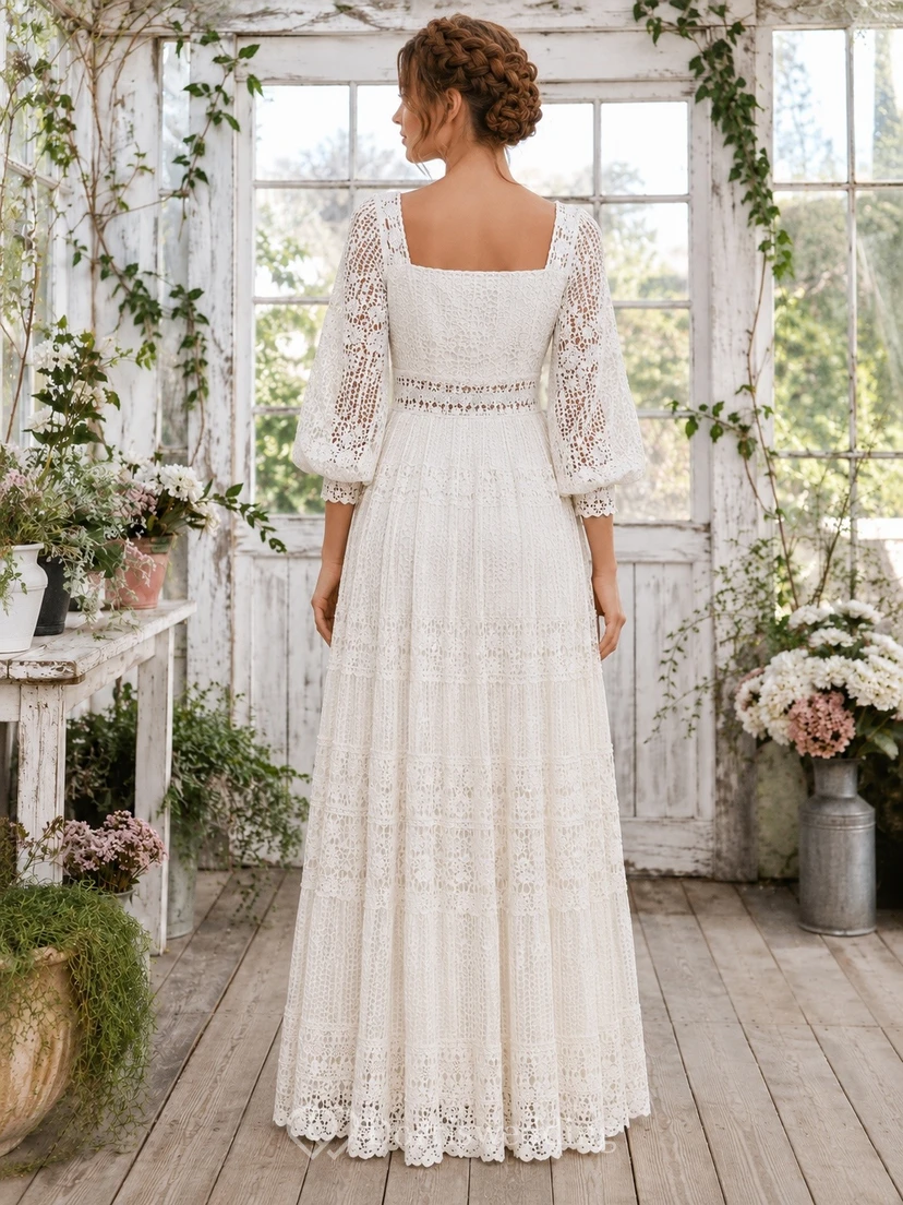 Vestido de novia romántico estilo bohemio con escote cuadrado, mangas de encaje y volantes. view 2