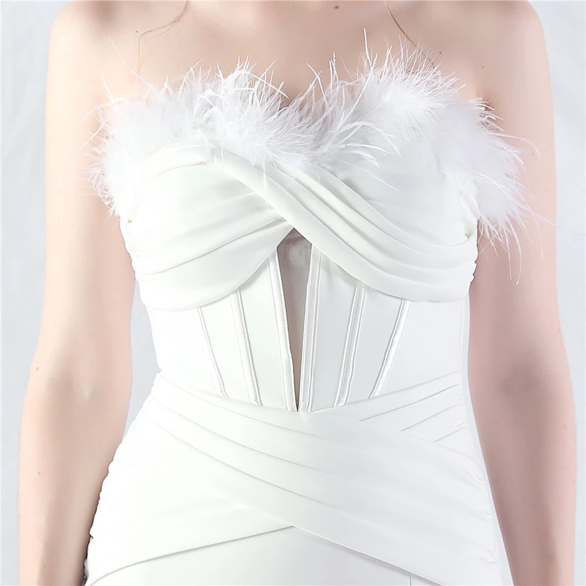Fischgrätmusterweste, tailliertes Satinkleid mit Faltenwurf, handgefertigtes High-End-Abendkleid mit Straußenfedern view 53