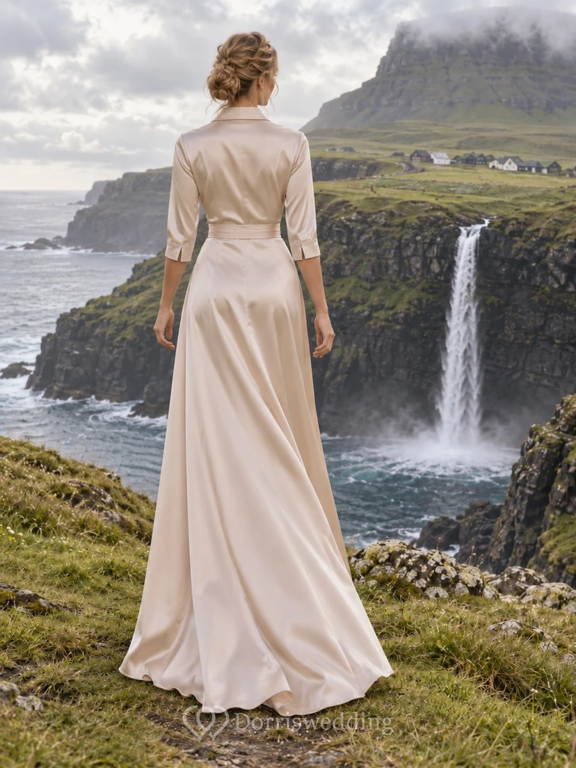 Vestido de novia de satén con mangas tres cuartos, escote cruzado, lazo en la cintura y abertura lateral. view 2