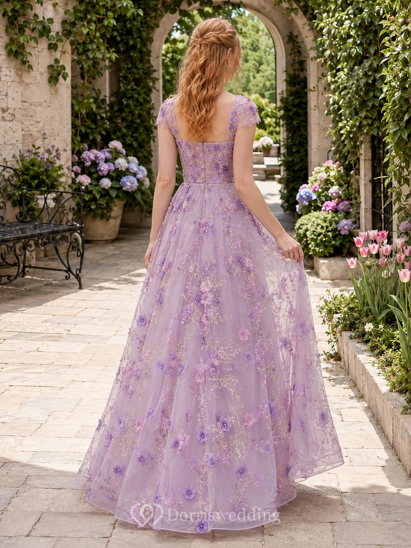 Robe de mariée champêtre en organza à bretelles fleuries lavande, coupe trapèze, style jardin view 2