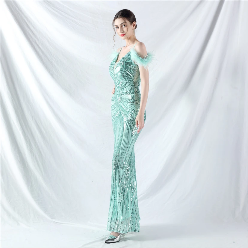 Vestido de noche con cuentas florales y plumas de avestruz elaboradas artesanalmente view 58