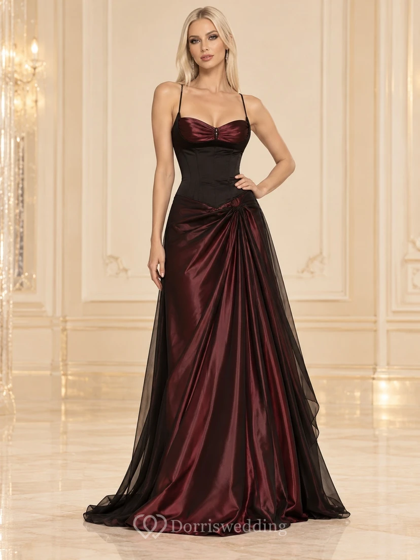 Robe de soirée en satin drapé noir bordeaux à fines bretelles et décolleté cœur, style années 2000