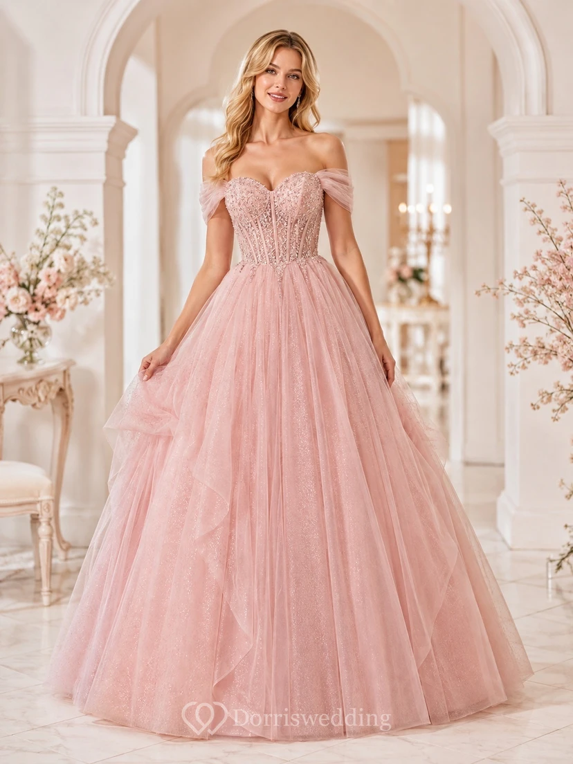 Luxuriöses, rosafarbenes, schulterfreies Ballkleid aus perlenbesetztem Tüll – das perfekte Abiballkleid