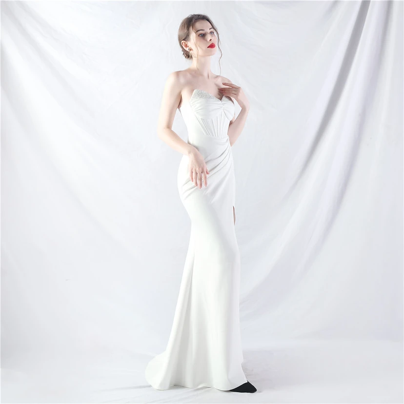 Vestido de noche de alta gama con cintura de espiga, elaborado con cuentas y forma elaborada. view 59
