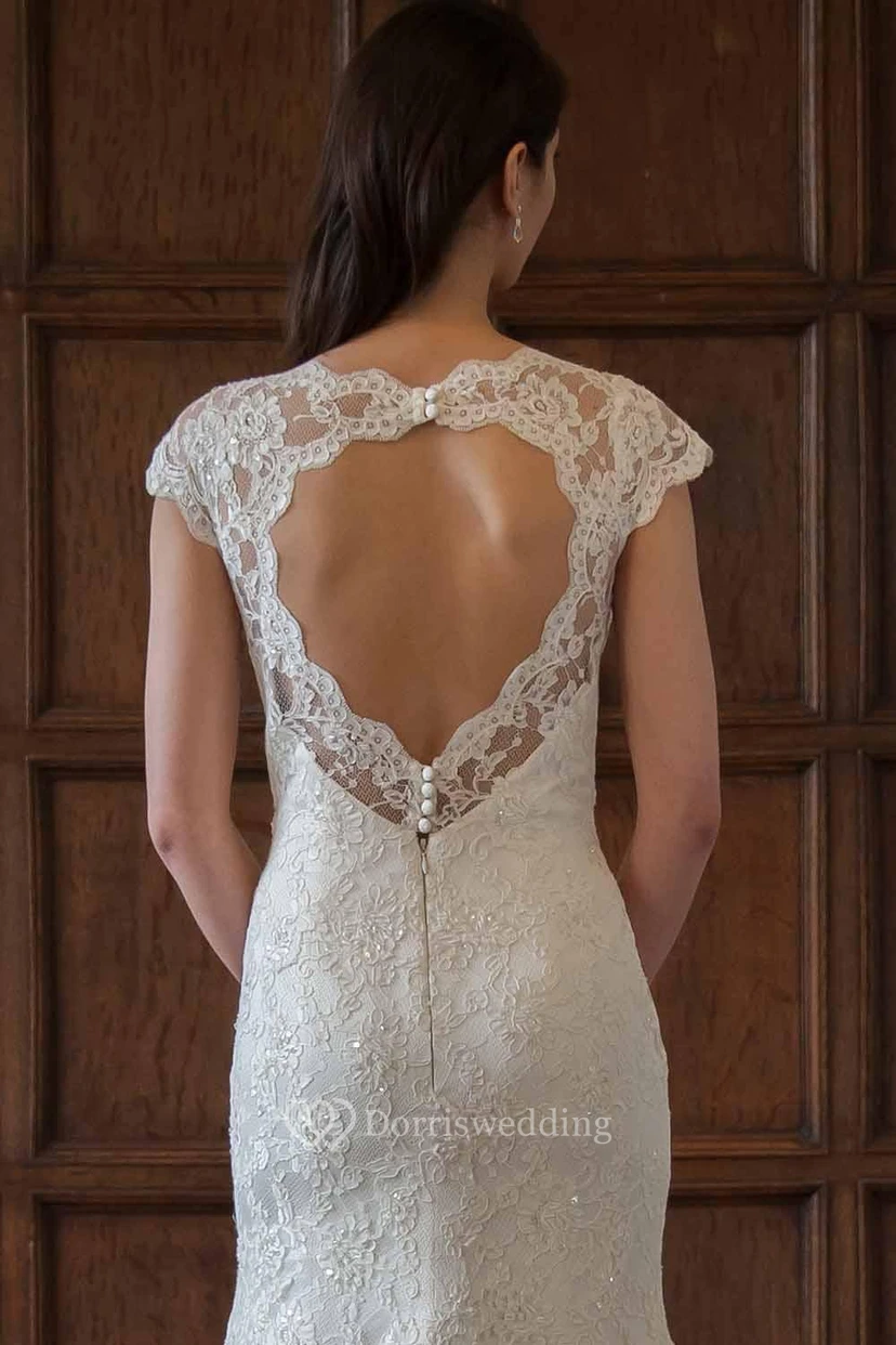 Mermaid Cap-Sleeve V-Neck Lace Wedding Dress With Keyhole view 2