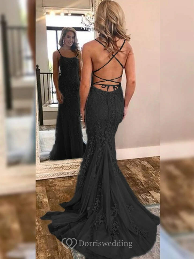 Vestido de fiesta ajustado azul cielo con encaje y apliques, estilo sirena, con tirantes finos y espalda descubierta. view 4