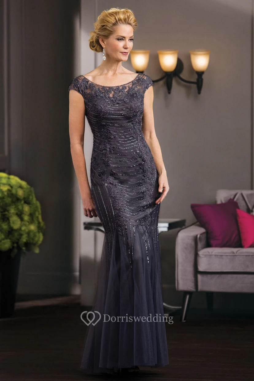 Meerjungfrauenkleid mit kurzen Ärmeln, Perlenstickerei und Applikationen für die Mutter der Braut