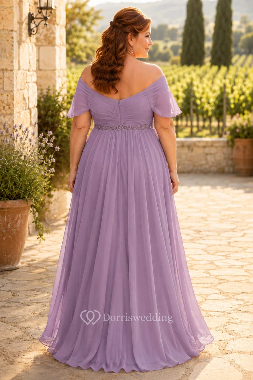 Lavendelfarbenes, schulterfreies Chiffon-Kleid in A-Linie in Übergröße für Mütter view 2