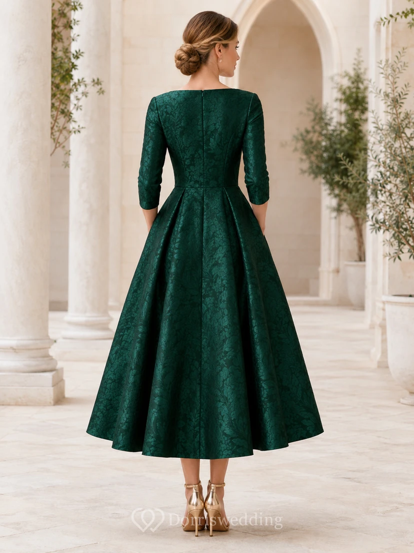 Robe d'invitée jacquard vert foncé à manches trois-quarts et manches bateau view 2