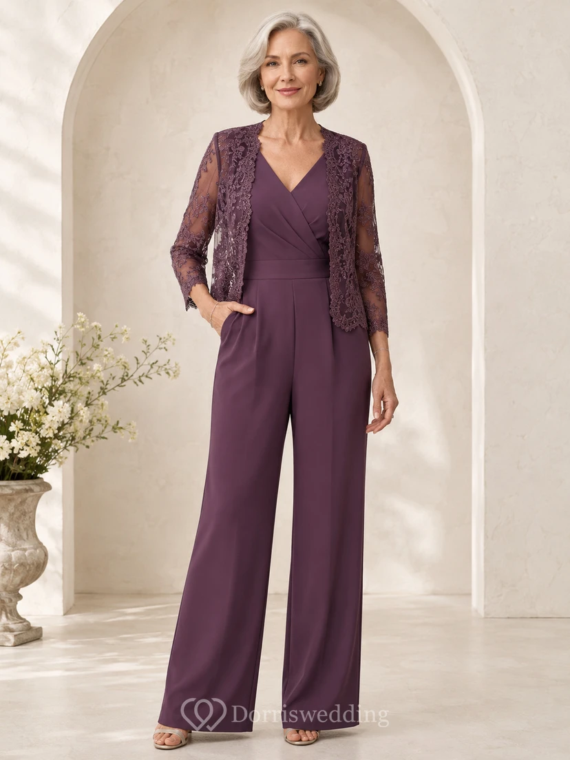 Conjunto de pantalón y chaqueta de encaje Mother Plum con cuello en V y manga larga.