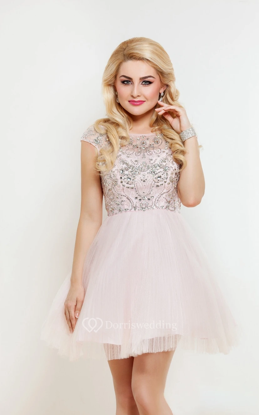 Robe trapèze courte à manches courtes, style bateau, en tulle plissé, ornée de perles et de fermeture éclair view 2