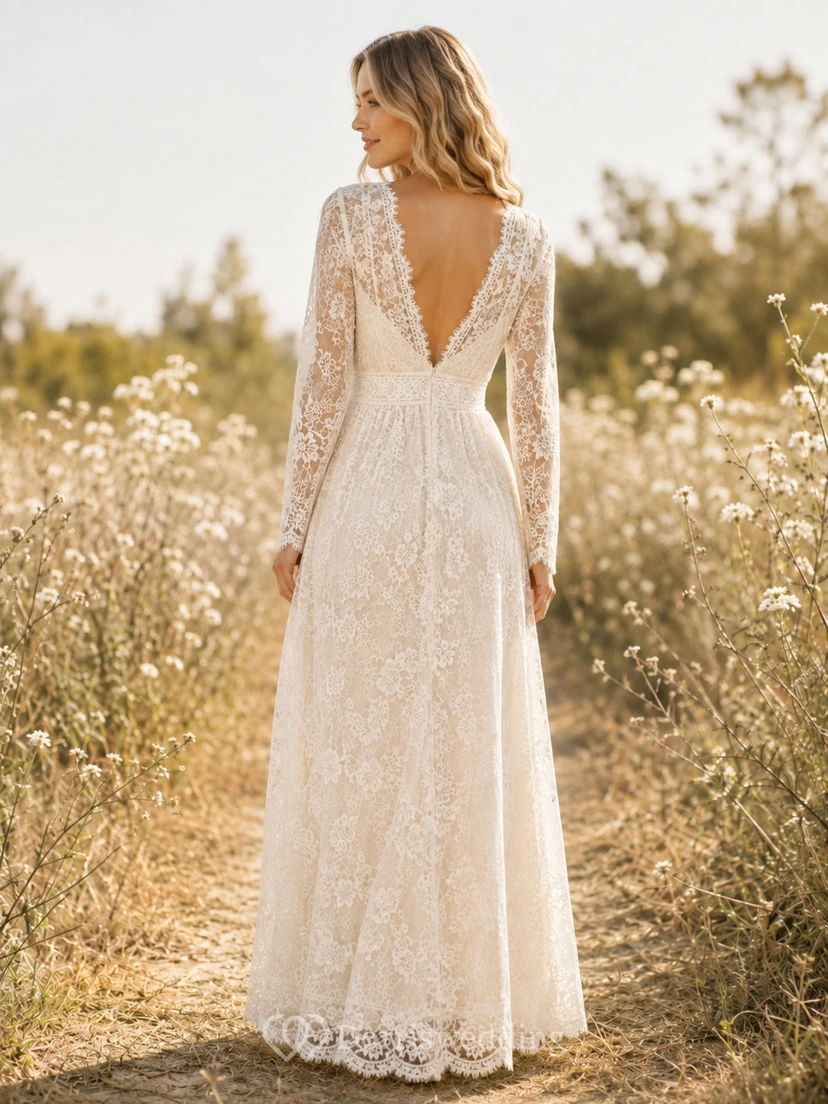 Robe de mariée bohème à col en V, manches longues, dentelle florale, coupe trapèze, ourlet festonné et dos nu plongeant en V view 2
