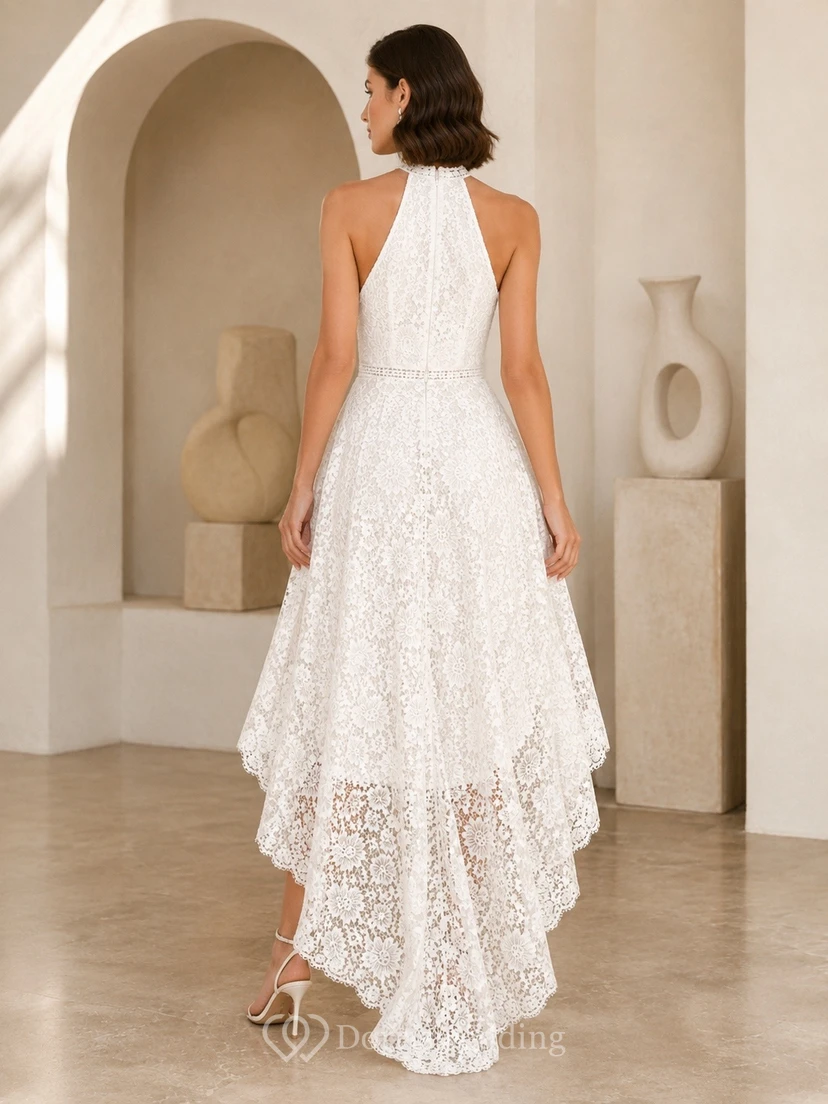 Vestido de novia de corte A con escote halter, sin mangas, asimétrico y cola larga, de encaje. view 2