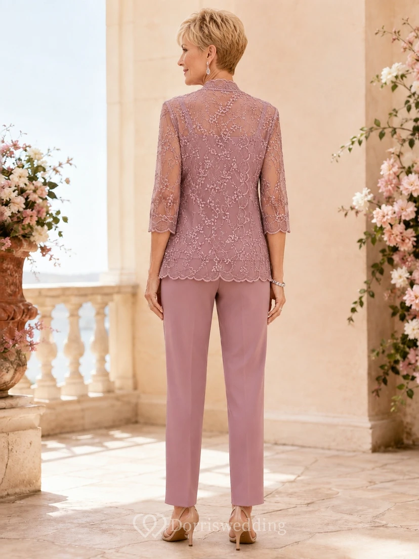 Traje formal de tres piezas para madres de novias mayores modestas con chaqueta de encaje y pantalón. view 2