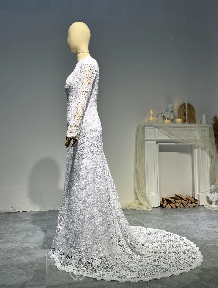 Robe de mariée bohème en dentelle à manches longues, coupe modeste et évasée view 3