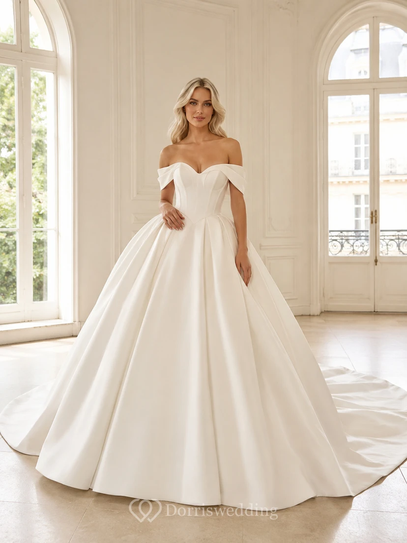Robe de bal en satin à épaules dénudées et traîne chapelle plissée