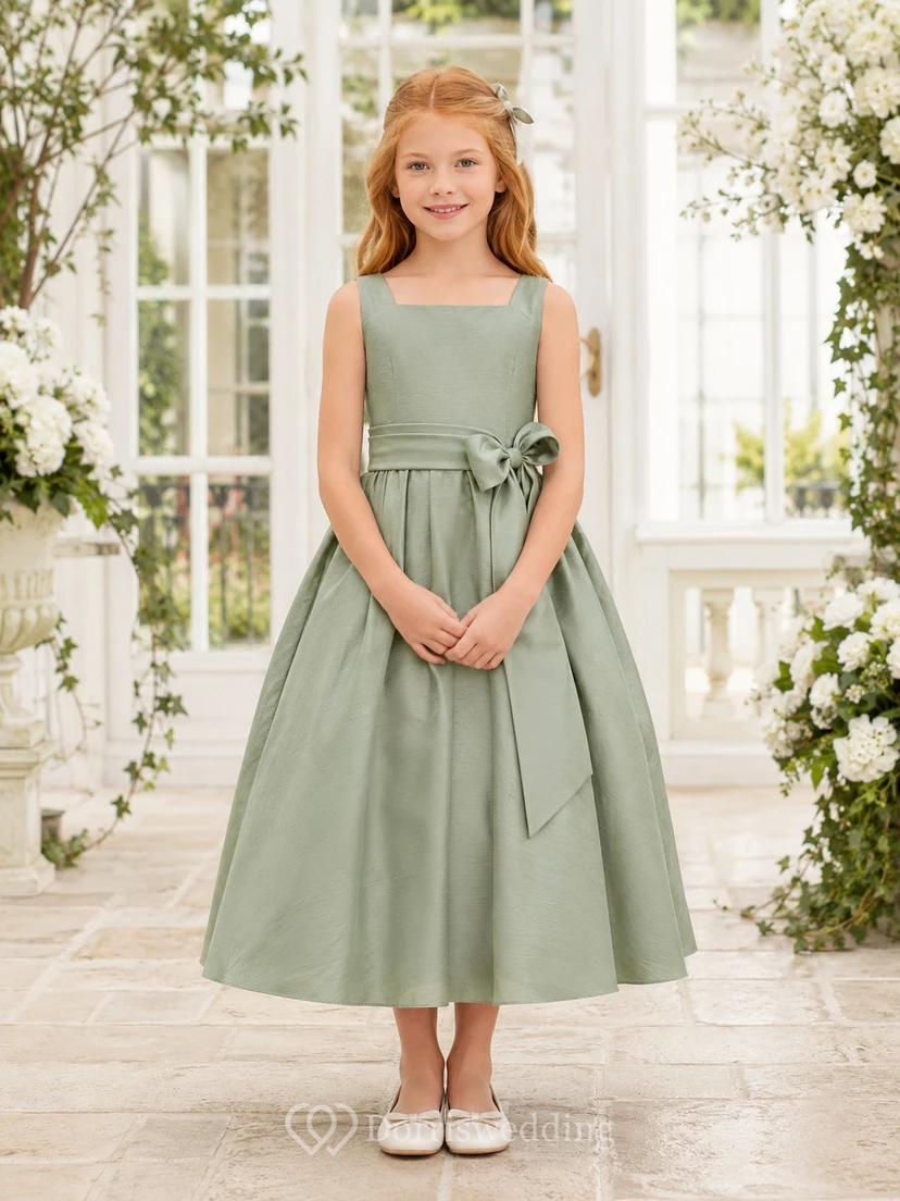 Robe de demoiselle d'honneur de jardin en soie dupioni sauge, col carré, sans manches, nœud, longueur thé, coupe trapèze, col rond