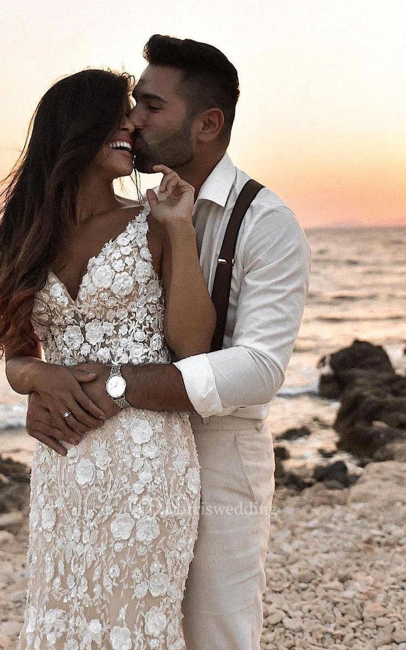 Strapped V-neck Beach Sheath Mermaid Lace Deep-v Back Wedding Dress view 3