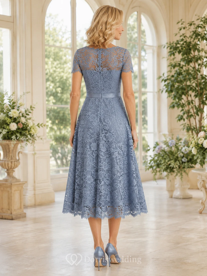 Elegantes, schieferblaues Cocktailkleid in Teelänge mit A-Linien-Schnitt, Spitze, Illusion-U-Boot-Ausschnitt, kurzen Ärmeln und geschwungenem Saum – perfekt für die Mutter der Braut. view 2