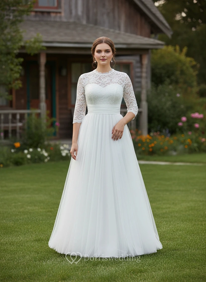 Vestido de novia conservador de tul con cuello alto view 3
