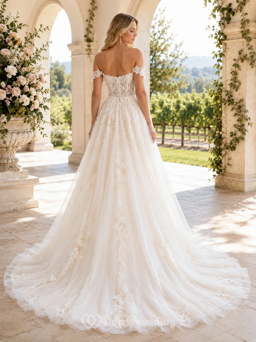 Champagnerfarbenes A-Linien-Brautkleid aus Spitze mit schulterfreiem Ausschnitt, kurzen Ärmeln und Kapellenschleppe view 2
