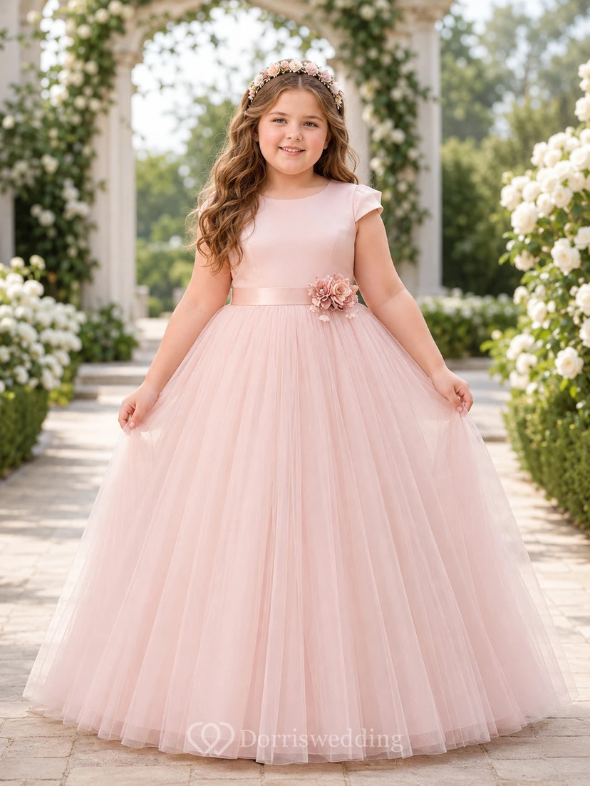 Bodenlanges Tüllkleid mit Spitzenoberteil, A-Linien-Schnitt, kurzen Ärmeln, Rundhalsausschnitt und bodenlangem Rock für Blumenmädchen.