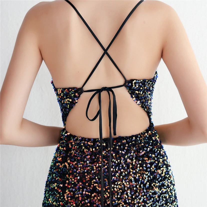 Paillettenbesetztes Abendkleid mit Samtsaum, langen Trägern und schmaler Silhouette für elegante Bankette view 35