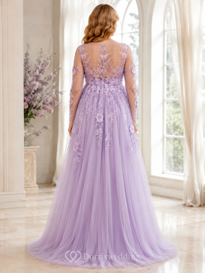 Robe de maternité lavande illusion à manches longues en dentelle florale et tulle, coupe trapèze, longueur au sol view 2
