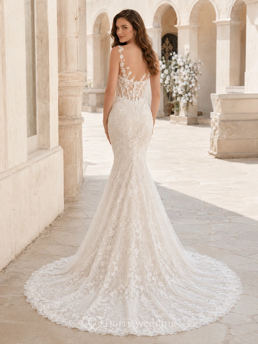 Robe de mariée sirène luxueuse en dentelle, décolleté en V profond, sans manches, traîne chapelle, applications florales, style jardin. view 2