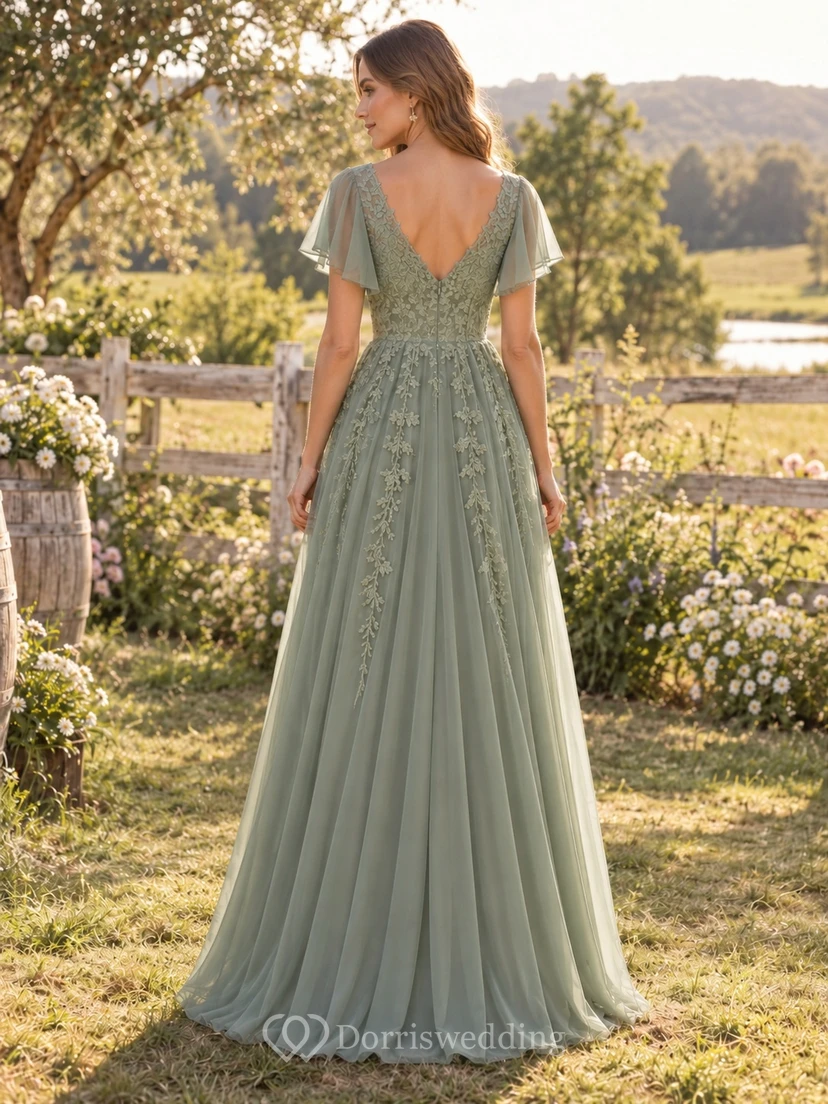 Vestido de dama de honor de gasa floral con escote en V y mangas con volantes, estilo bohemio campestre. view 2