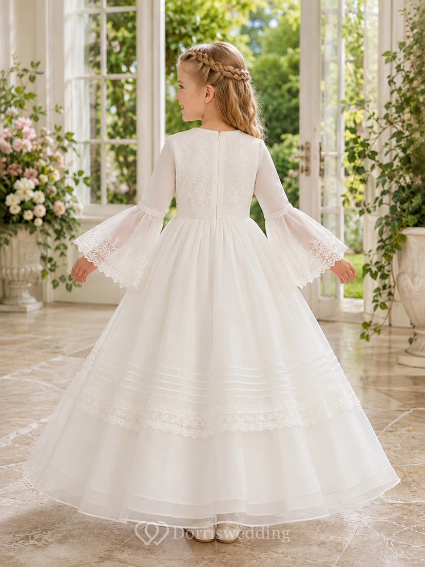 Elfenbeinfarbenes Kommunionkleid mit Glockenärmeln und Rundhalsausschnitt aus mehrlagigem Tüll view 2