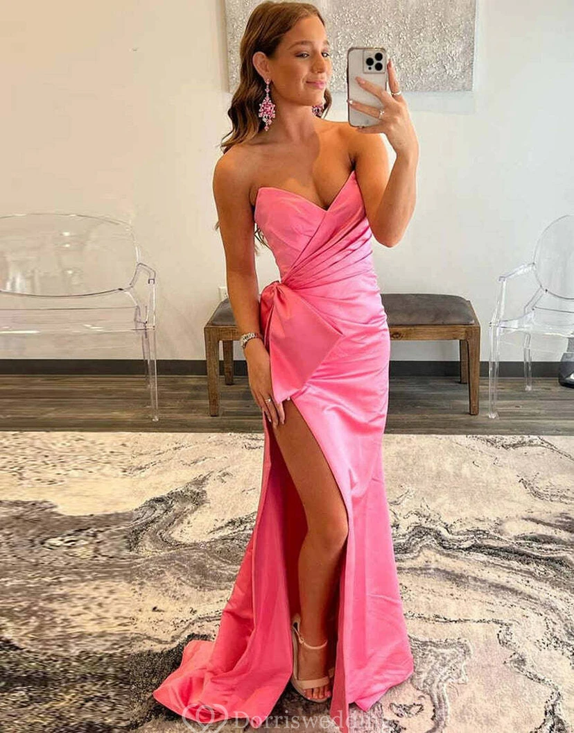 Schlichtes Kleid aus Satin mit gekreuzten Rüschen vorne, Schlitz und Schleife view 4