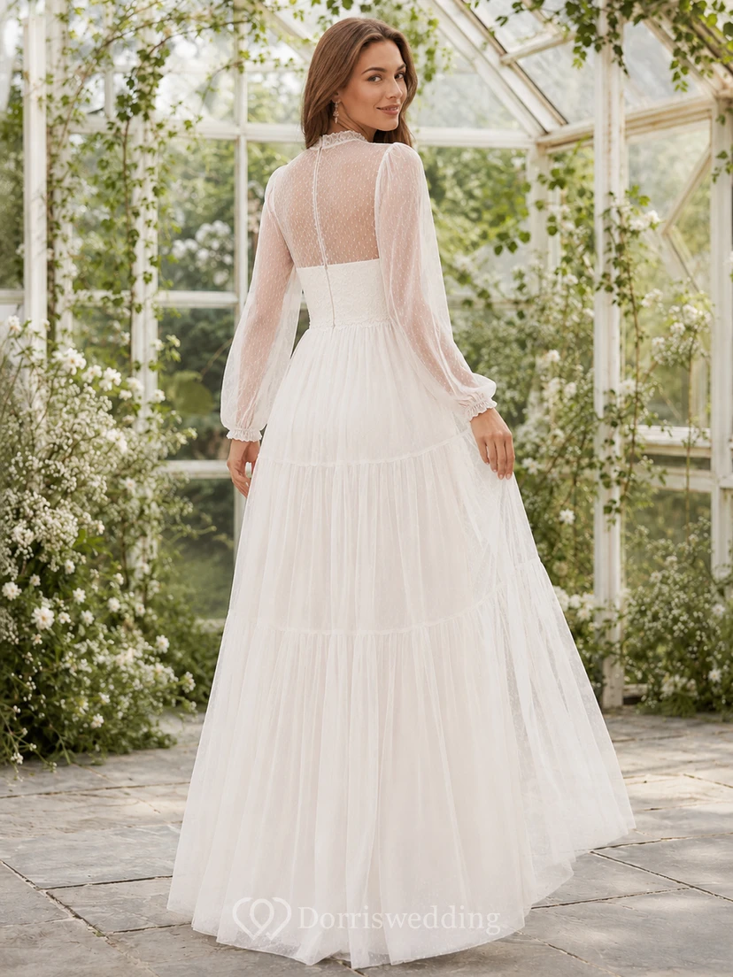 Robe de mariée bohème abordable à col montant, manches longues bouffantes et volants en tulle view 2