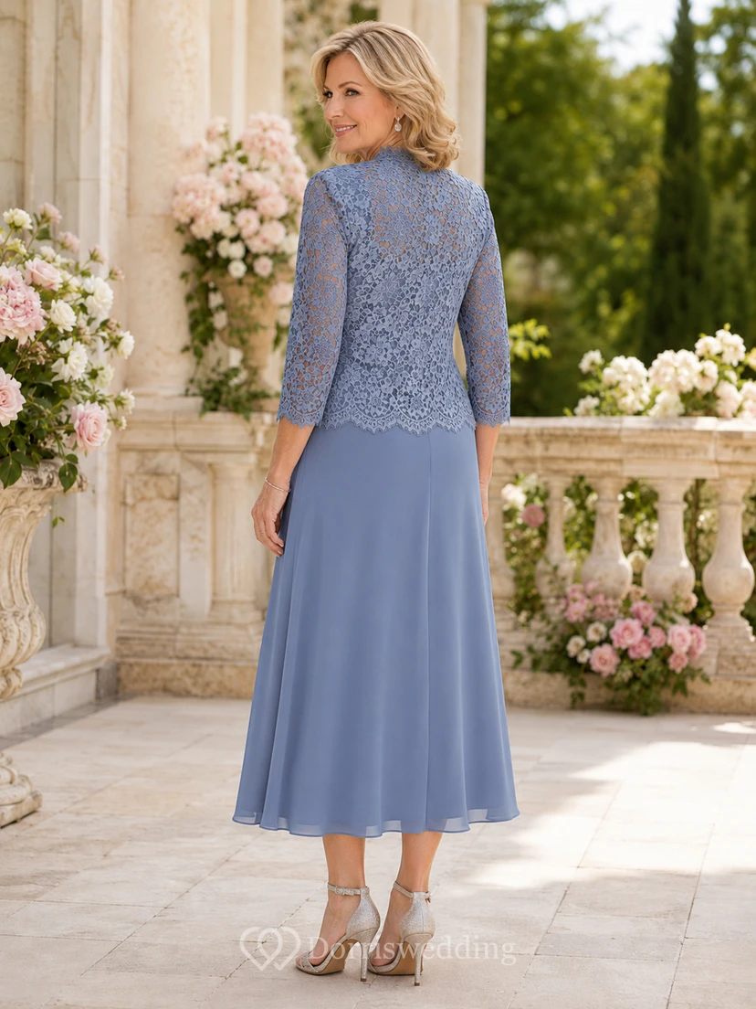Stahlblaues, schlichtes, abnehmbares, mit Muschelspitze besetztes Jäckchen und drapiertes Chiffonkleid in Teelänge für die Mutter der Braut view 2
