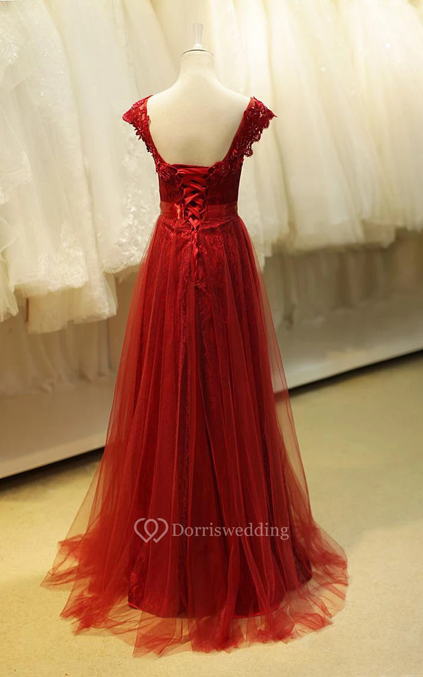 Robe trapèze à col en V ornée de perles et de détails en tulle view 2
