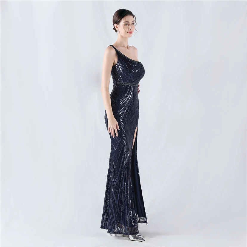 Vestido de noche asimétrico con escote alto y escote alto, adornado con cuentas florales y flores. view 35