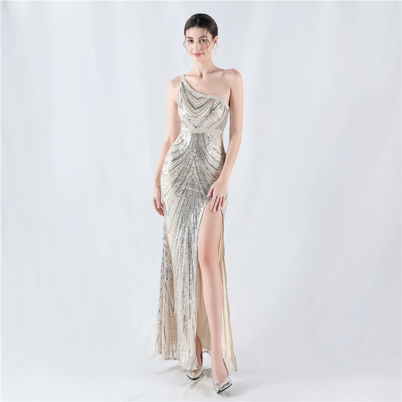 Vestido de noche asimétrico con escote alto y escote alto, adornado con cuentas florales y flores. view 63