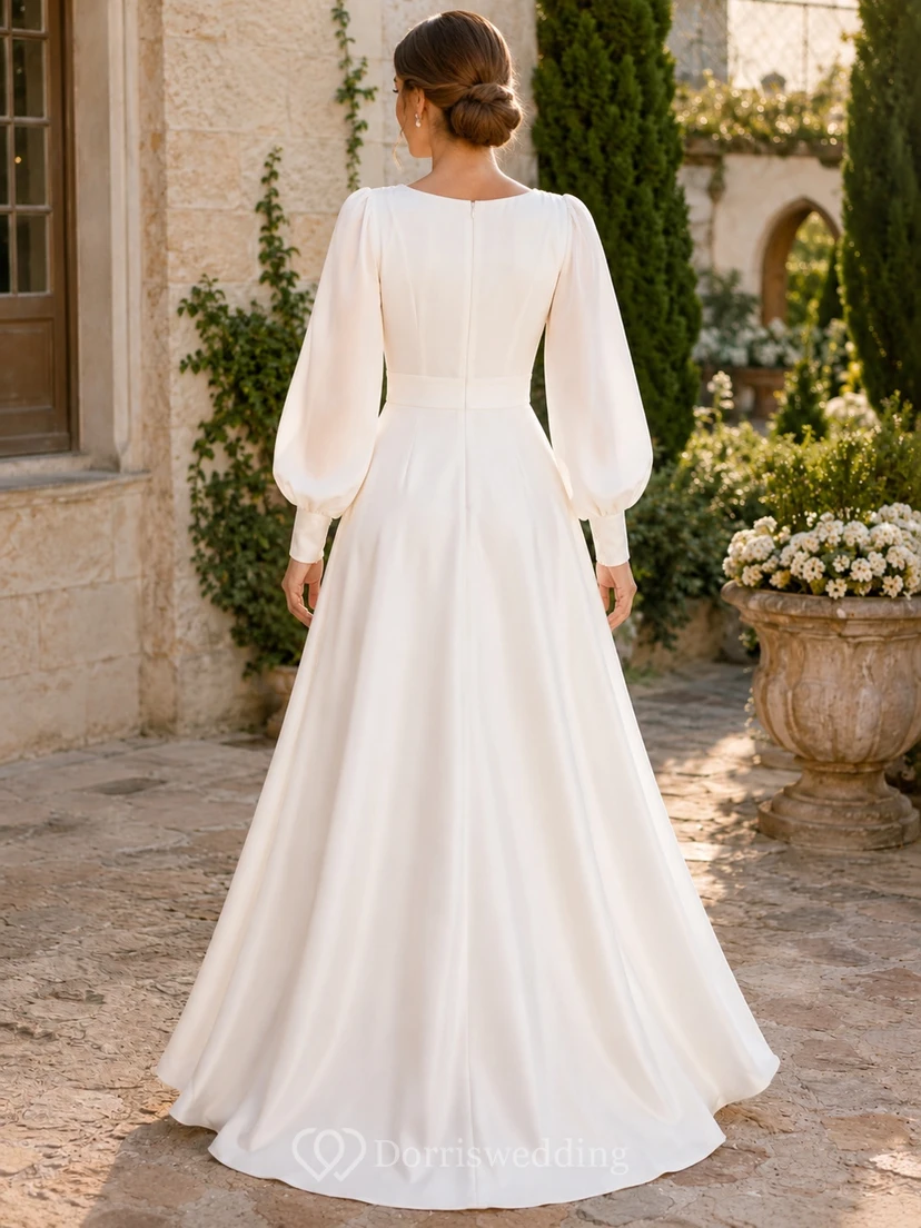 Robe de soirée ivoire modeste à manches longues de poète, col en V, en mousseline de soie, coupe trapèze, longueur au sol view 2