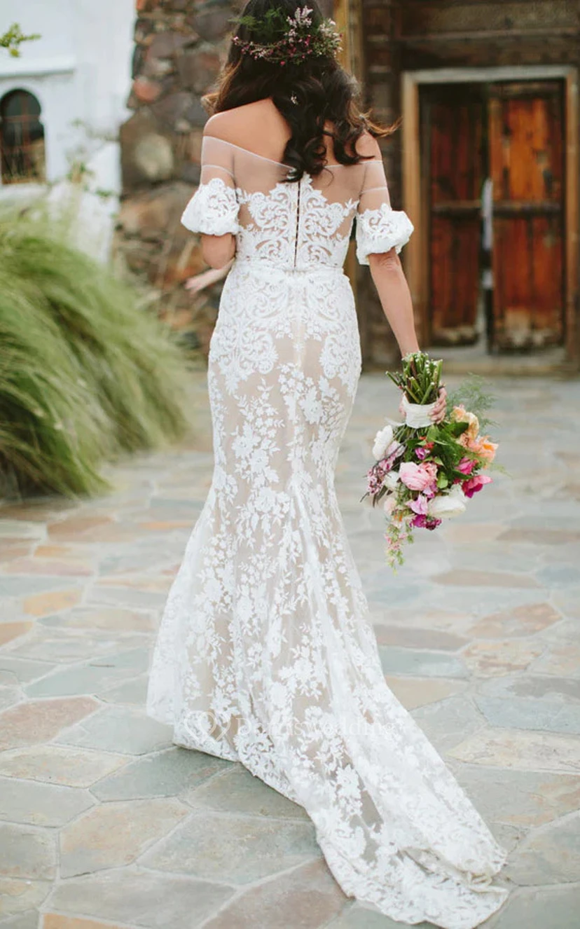 Brautkleid aus Spitze mit schulterfreiem Ausschnitt, Applikationen und Illusionseffekt, Reißverschluss hinten view 2