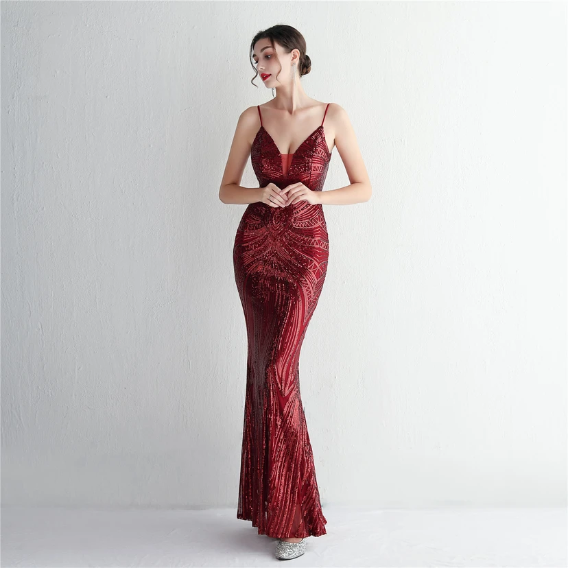 Vestido largo de noche con lentejuelas y tirantes de flores, ajustado, elegante y de estilo sofisticado. view 63