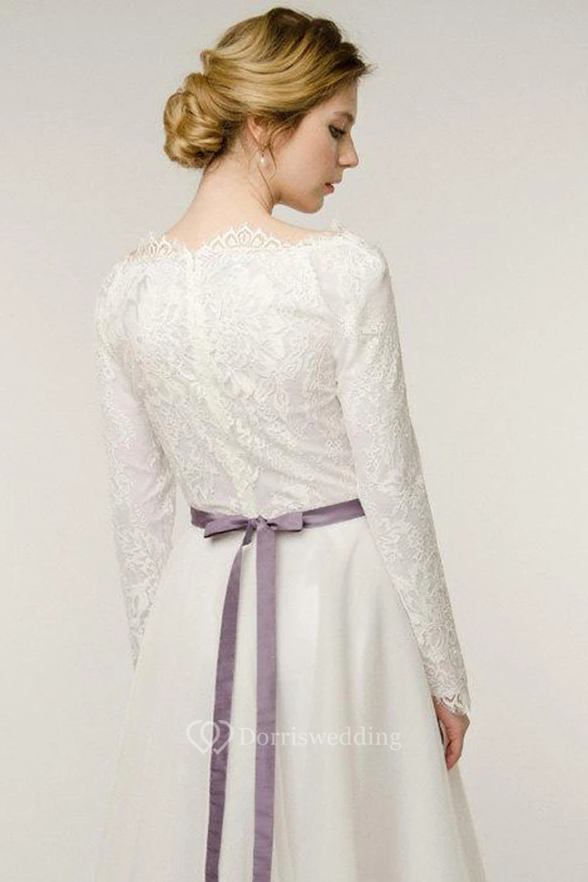 Robe de mariée en tulle naturel à manches longues view 2