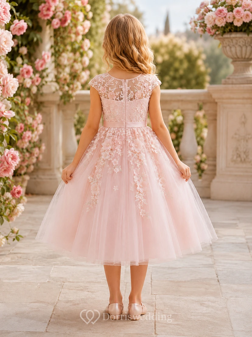 Vestido romántico de encaje y tul con corte en A para niña de las flores y mangas cortas. view 2