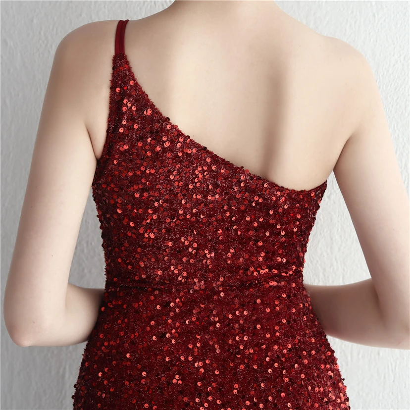 Handgefertigter Paillettenrock mit One-Shoulder-Schnitt, elegant für festliche Anlässe und Galas, mit Schlitz und Meerjungfrauenschnitt. view 81