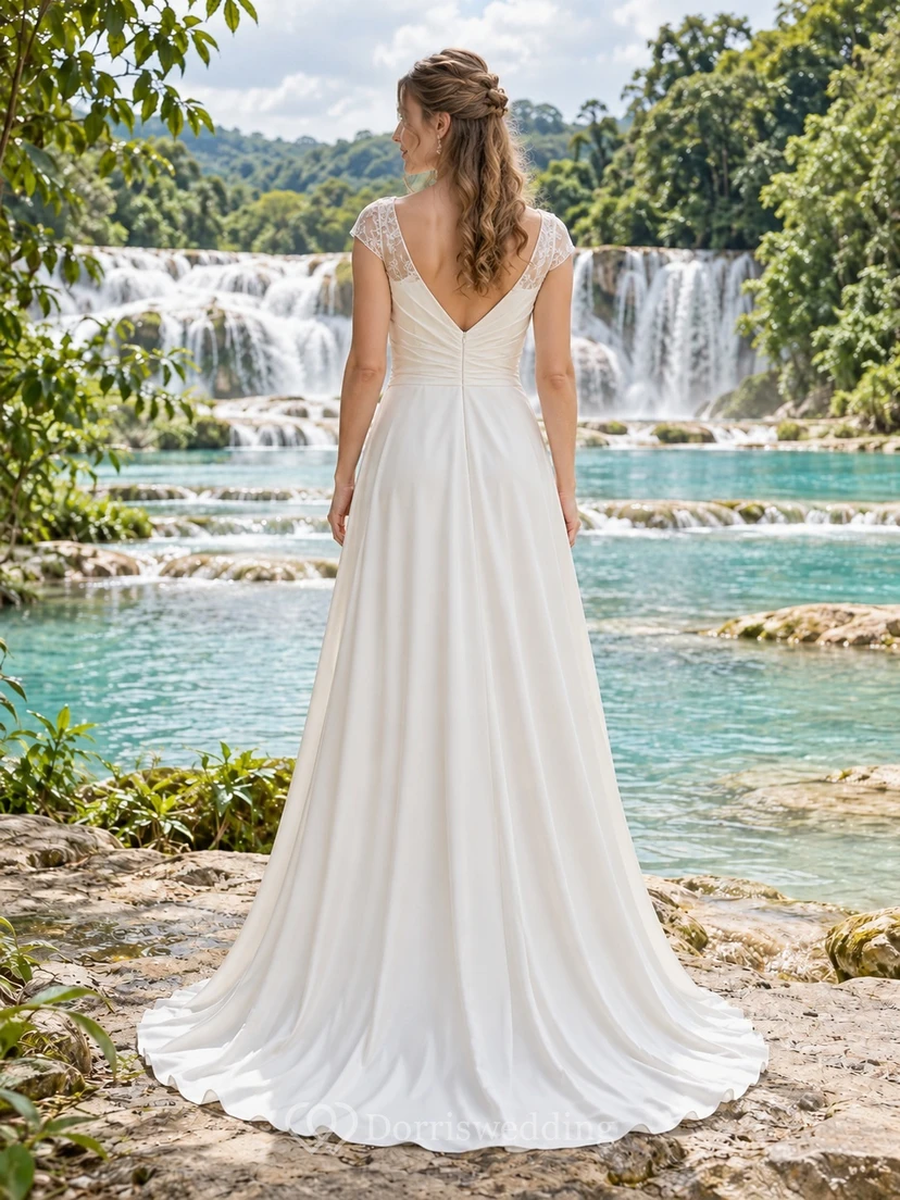 Vestido de novia de charmeuse con escote en V, mangas cortas de encaje y falda en línea A. view 2
